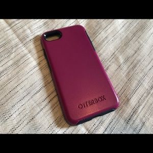 Blue and Purple Otterbox Symmetry for IPhone 6/6s/7/8